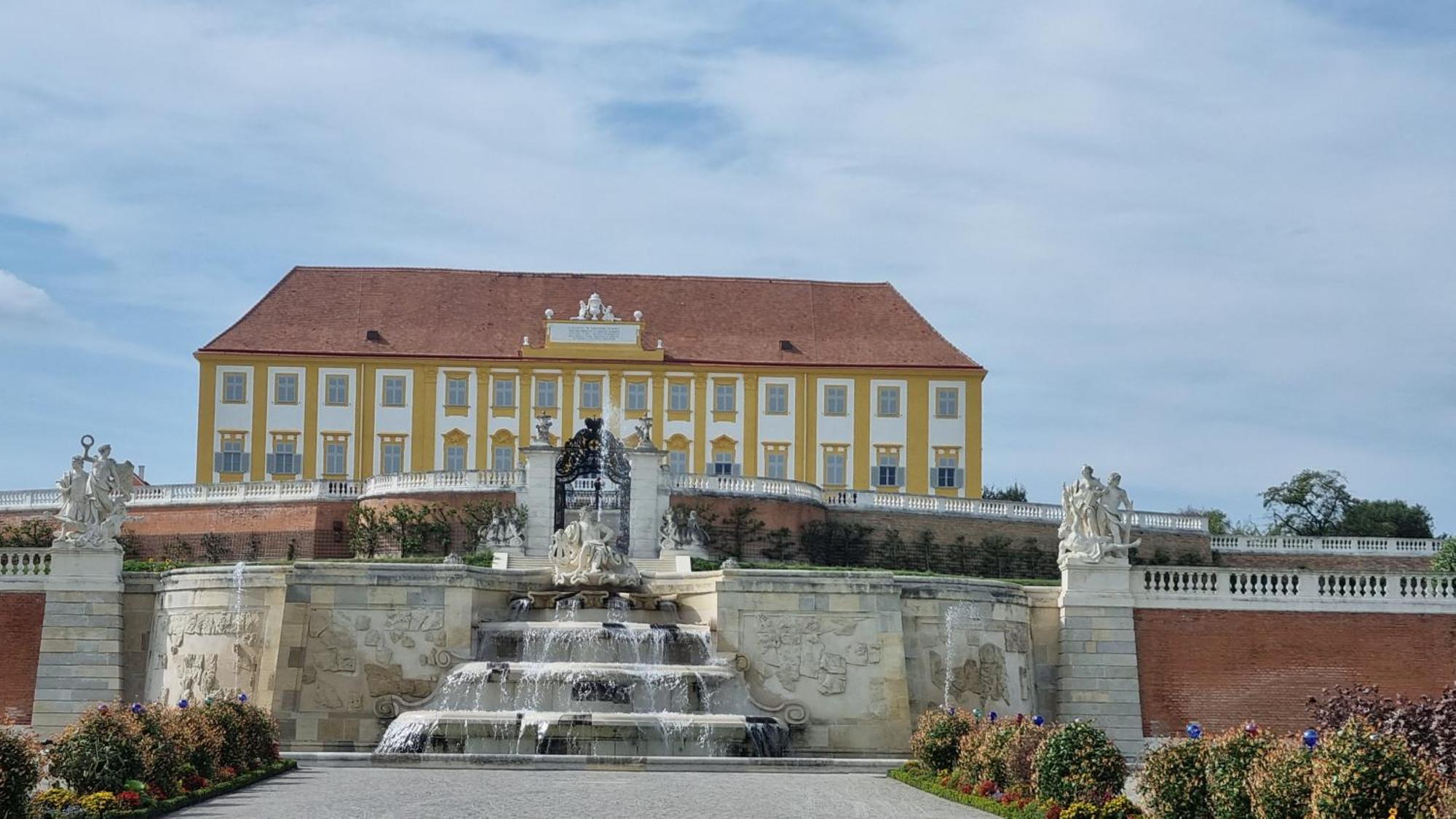 Birkenhof Gols - B & B - Wohlfuehl Hotel Mit Wochenend-Restaurant Dış mekan fotoğraf