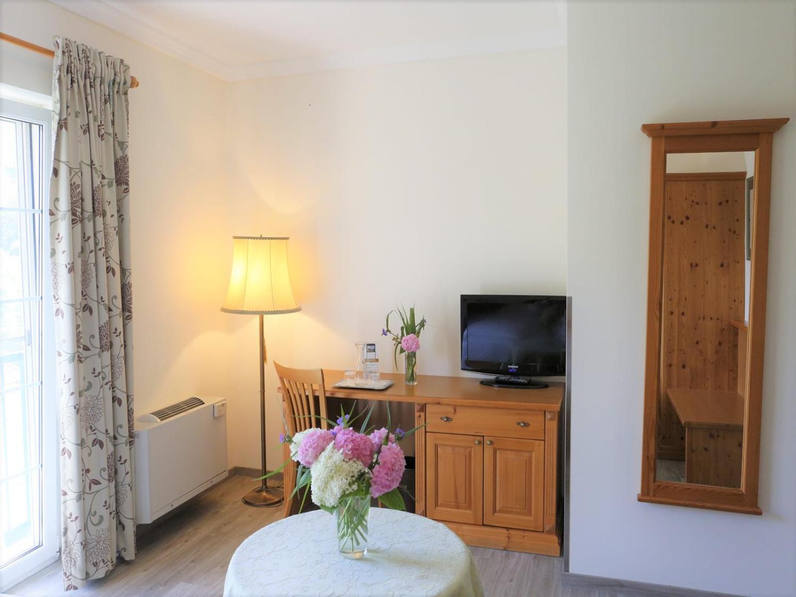 Birkenhof Gols - B & B - Wohlfuehl Hotel Mit Wochenend-Restaurant Dış mekan fotoğraf