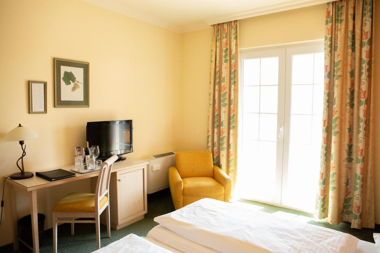 Birkenhof Gols - B & B - Wohlfuehl Hotel Mit Wochenend-Restaurant Dış mekan fotoğraf